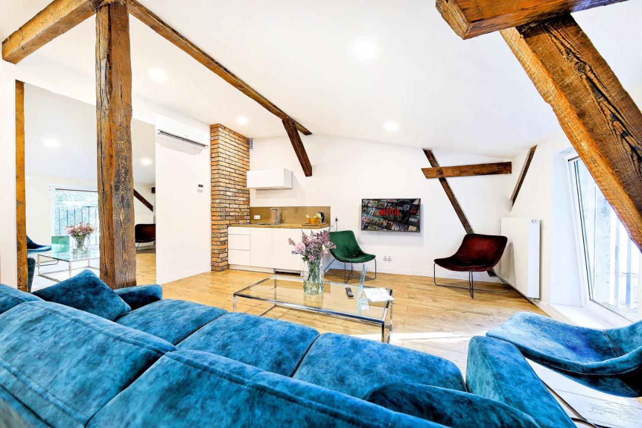 Cinema Apartments พอซนาน ภายนอก รูปภาพ