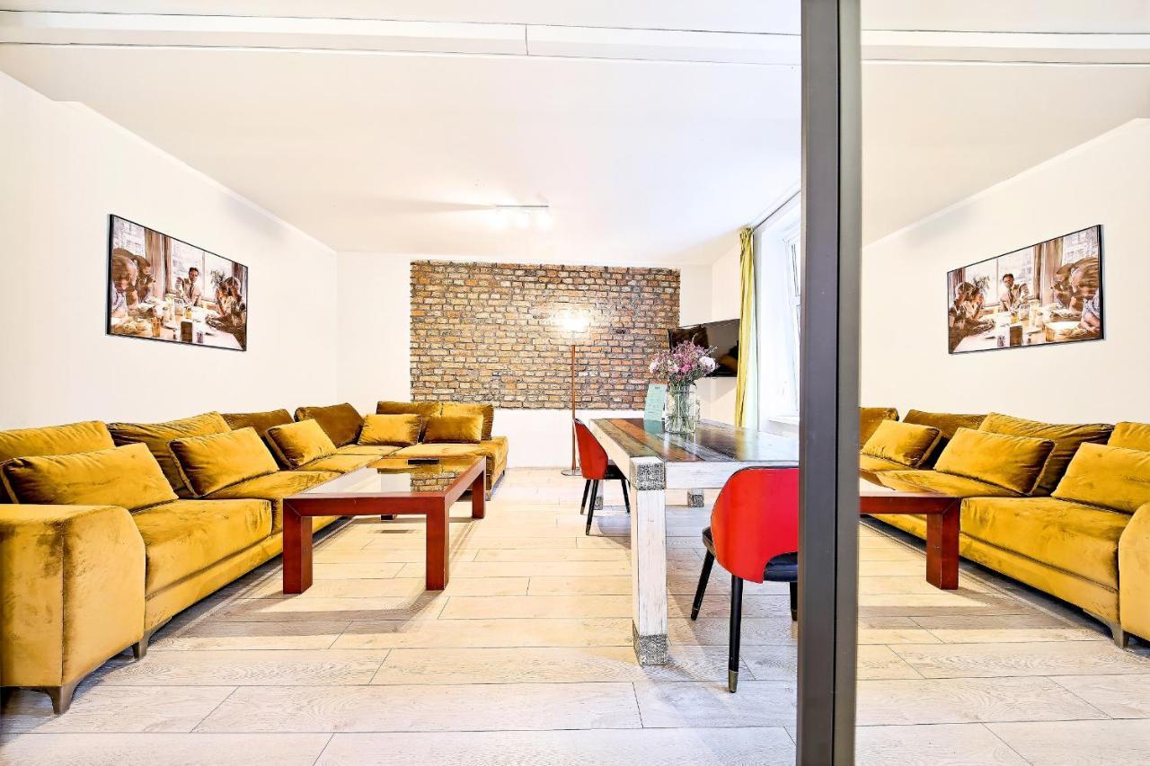 Cinema Apartments พอซนาน ภายนอก รูปภาพ