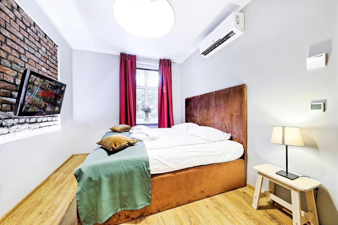 Cinema Apartments พอซนาน ภายนอก รูปภาพ