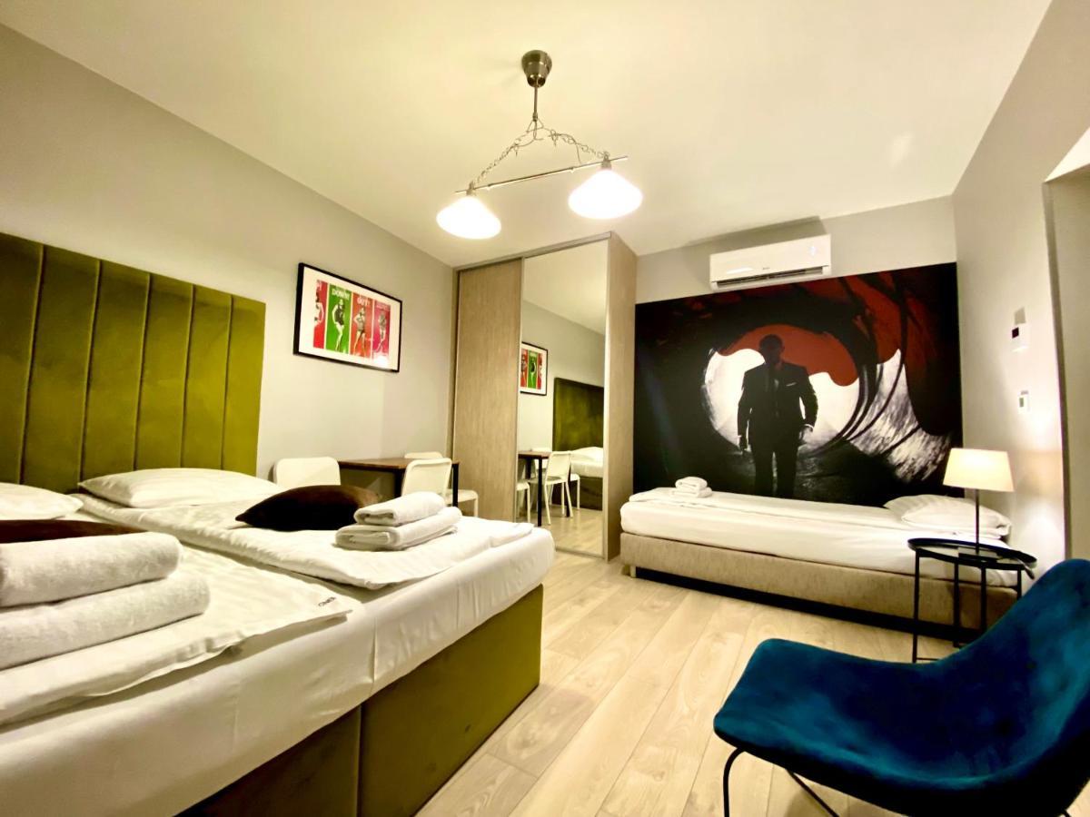 Cinema Apartments พอซนาน ภายนอก รูปภาพ