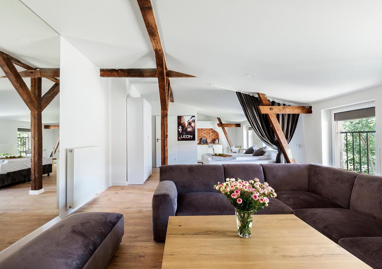 Cinema Apartments พอซนาน ภายนอก รูปภาพ