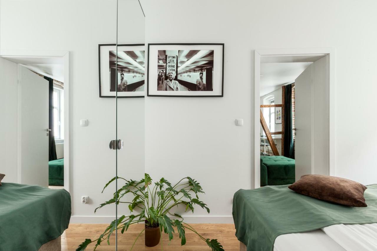 Cinema Apartments พอซนาน ภายนอก รูปภาพ