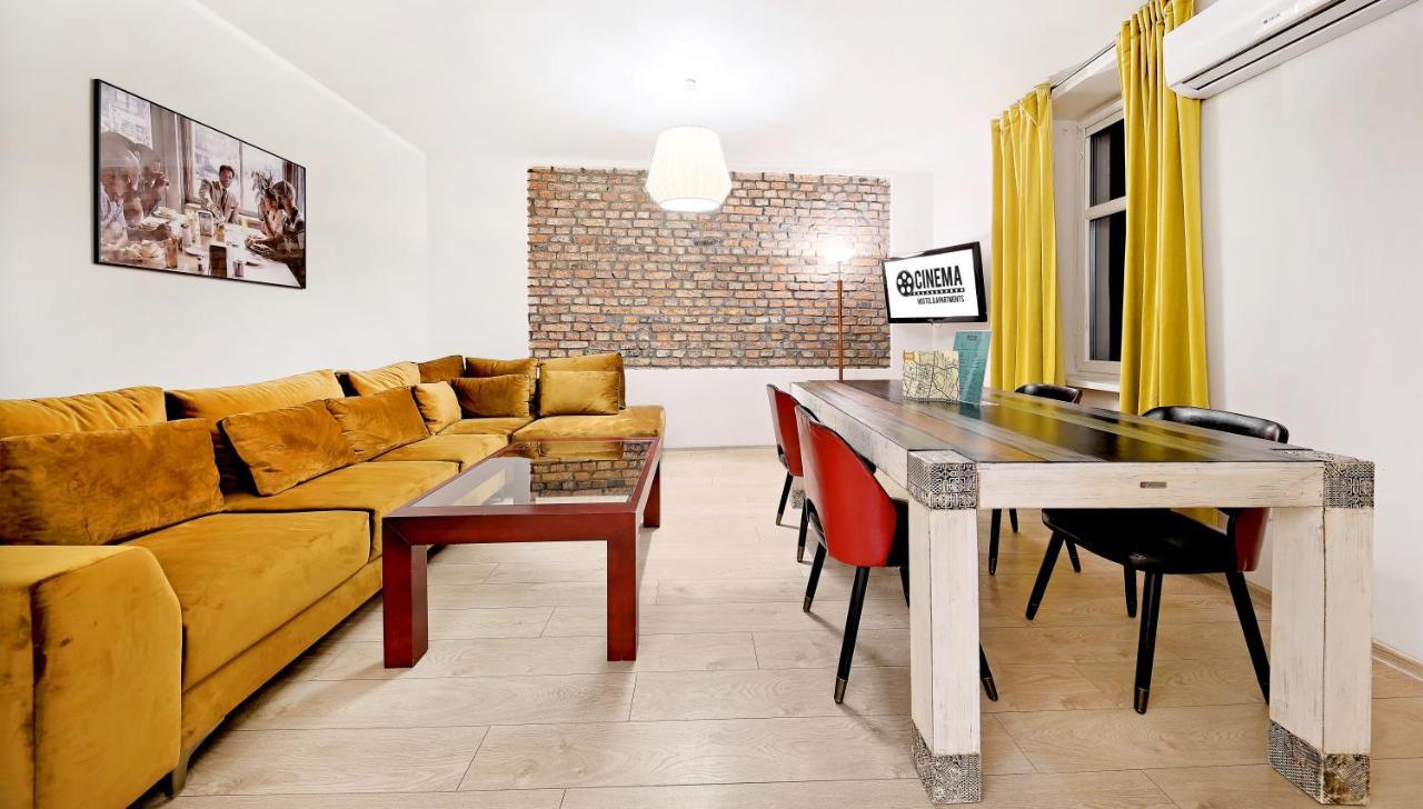 Cinema Apartments พอซนาน ภายนอก รูปภาพ