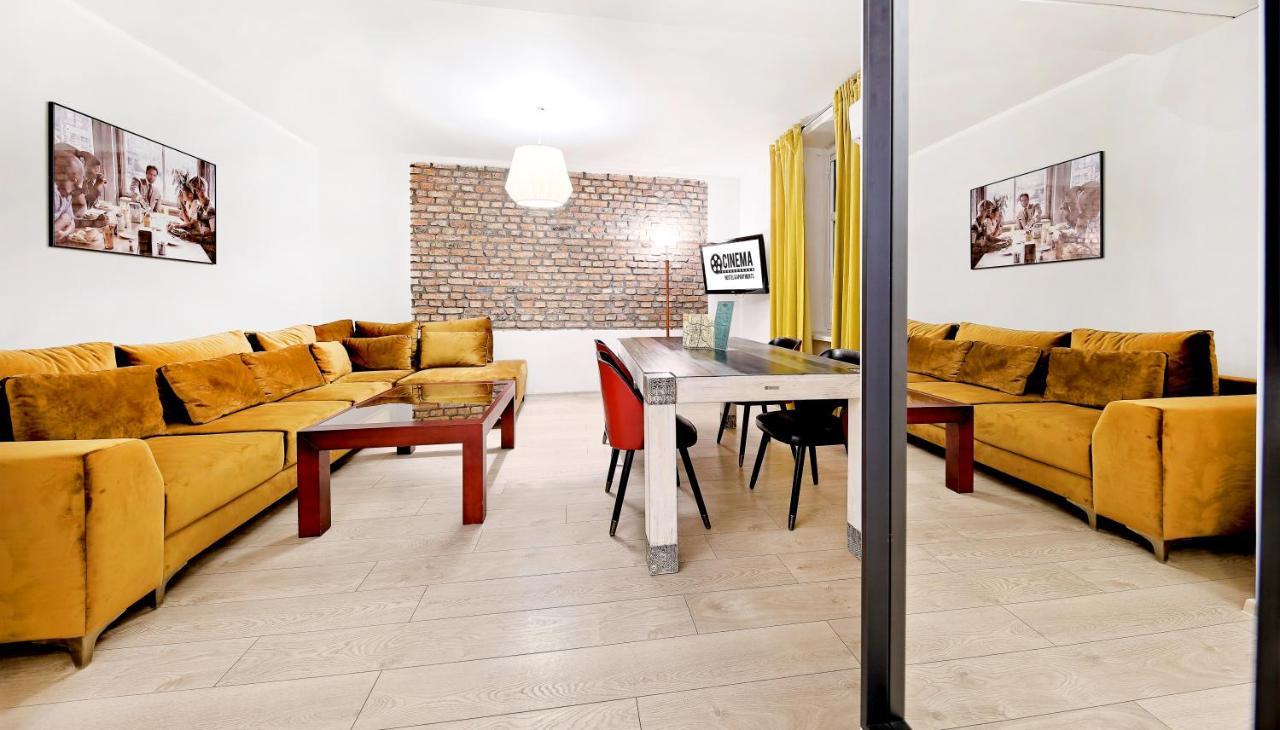 Cinema Apartments พอซนาน ภายนอก รูปภาพ